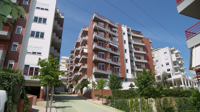 Miratohen rregullat e reja per strehimin social: Ja ndryshimet ne perfitimin e kredive te buta